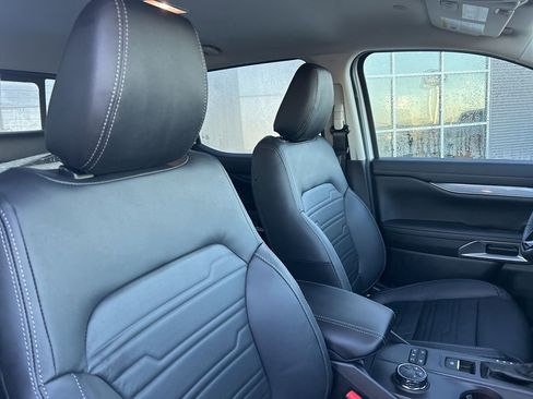 New 2025 Ford Ranger Lariat w/ Chrome Accent Package image 11