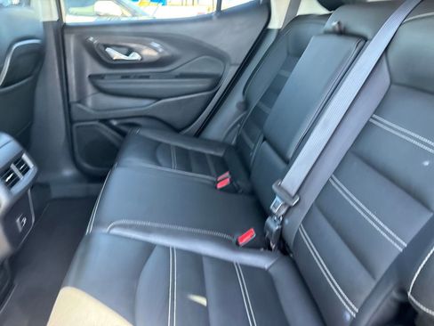 Used 2024 GMC Terrain Denali image 23