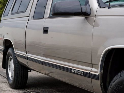 Used 1998 Chevrolet Silverado 1500 4x4 Extended Cab w/ Preferred Equipment Group 2 image 46