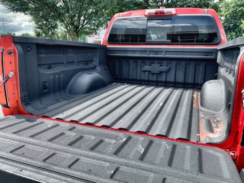 Used 2016 Chevrolet Colorado Z71 AWD/4WD image 38