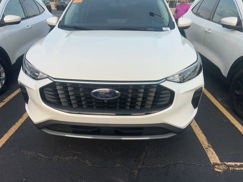 Used 2023 Ford Escape Active w/ Tech Pack #2 image 6