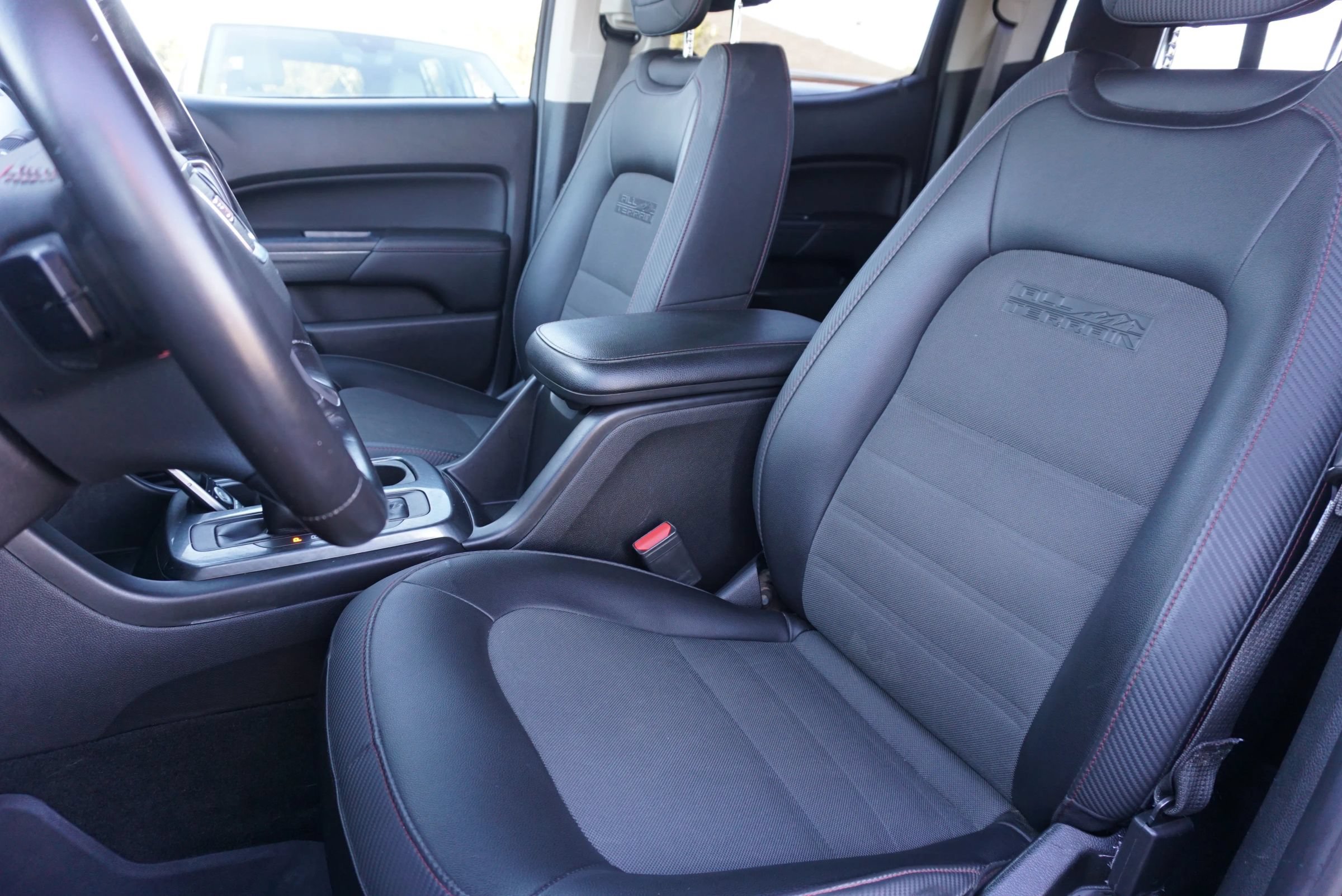 Used 2018 GMC Canyon All Terrain w/ Trailering Package AWD/4WD image 24