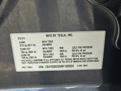 Used 2024 Tesla Model Y Long Range RWD image 35