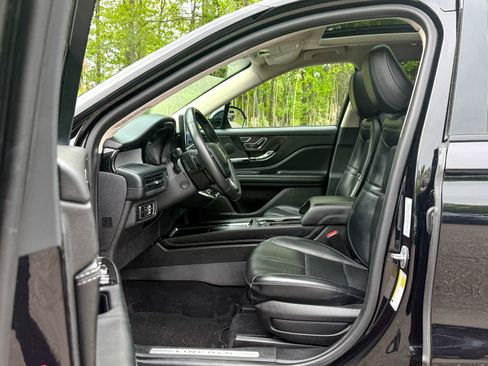 Used 2023 Lincoln Corsair AWD w/ Equipment Group 101A image 18