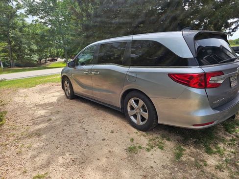Used 2018 Honda Odyssey EX-L image 3