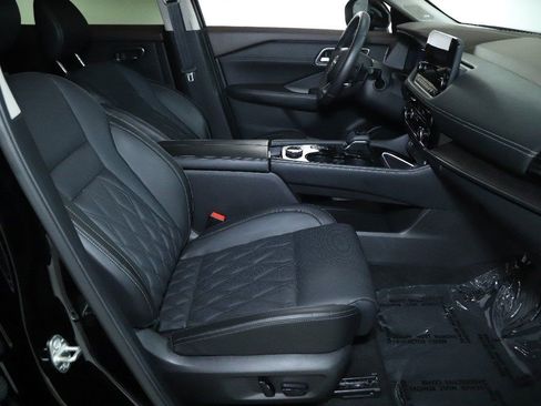 Certified 2023 Nissan Rogue Platinum w/ Platinum Premium Package image 39