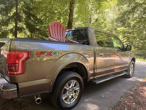 Used 2015 Ford F150 Lariat AWD/4WD image 6