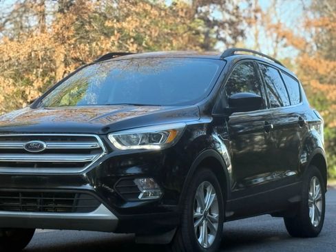 Used 2018 Ford Escape SEL image 1