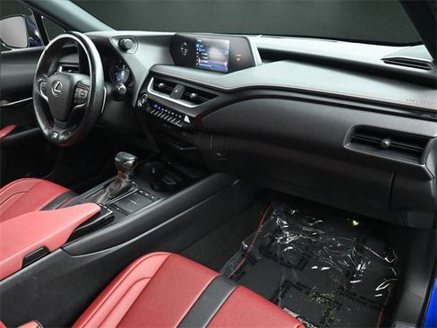 Used 2022 Lexus UX 200 F Sport image 18