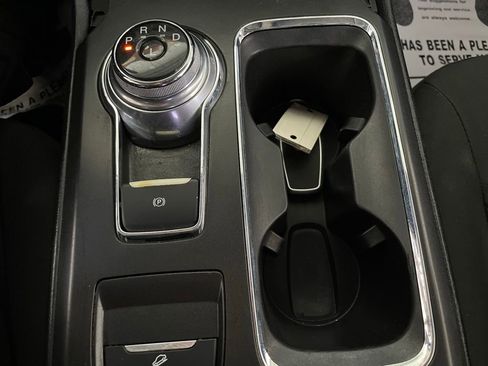 Used 2018 Ford Fusion SE w/ Fusion SE Technology Package image 40