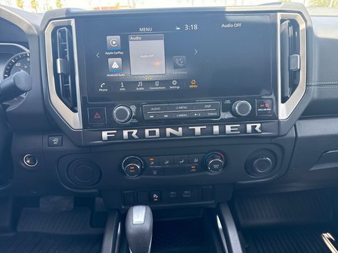 Used 2025 Nissan Frontier SV RWD image 21