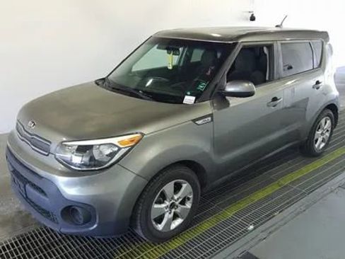 Used 2019 Kia Soul FWD image 1