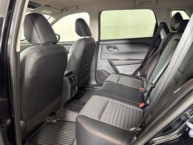Used 2026 Nissan Rogue SV AWD/4WD image 12