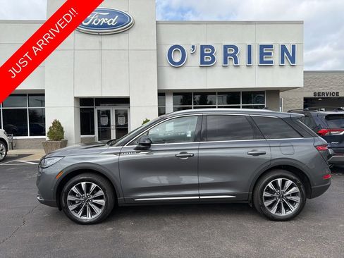 Used 2022 Lincoln Corsair Reserve w/ Equipment Group 201A AWD/4WD image 2