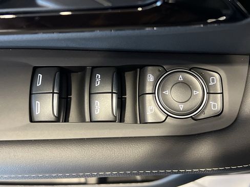 Used 2025 Chevrolet Tahoe Premier image 13