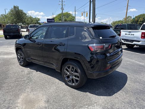 Used 2025 Jeep Compass Limited w/ High Altitude Package AWD/4WD image 10