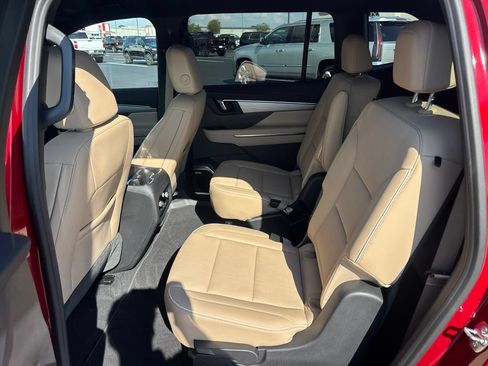 Used 2026 Buick Enclave Preferred w/ Power Package FWD image 12