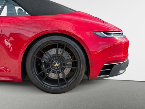 Used 2023 Porsche 911 Carrera 4 GTS image 15