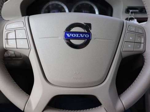Used 2011 Volvo XC70 3.2 AWD/4WD image 11