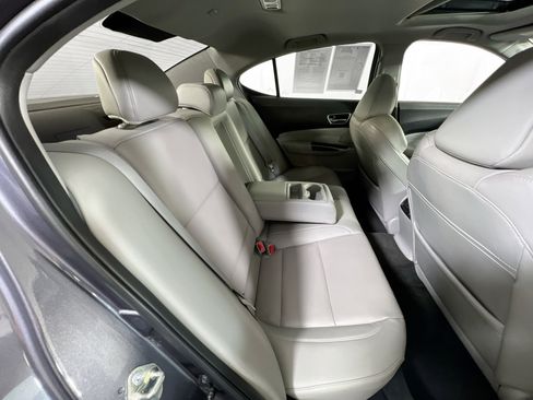 Used 2018 Acura TLX w/ Technology Package FWD image 27