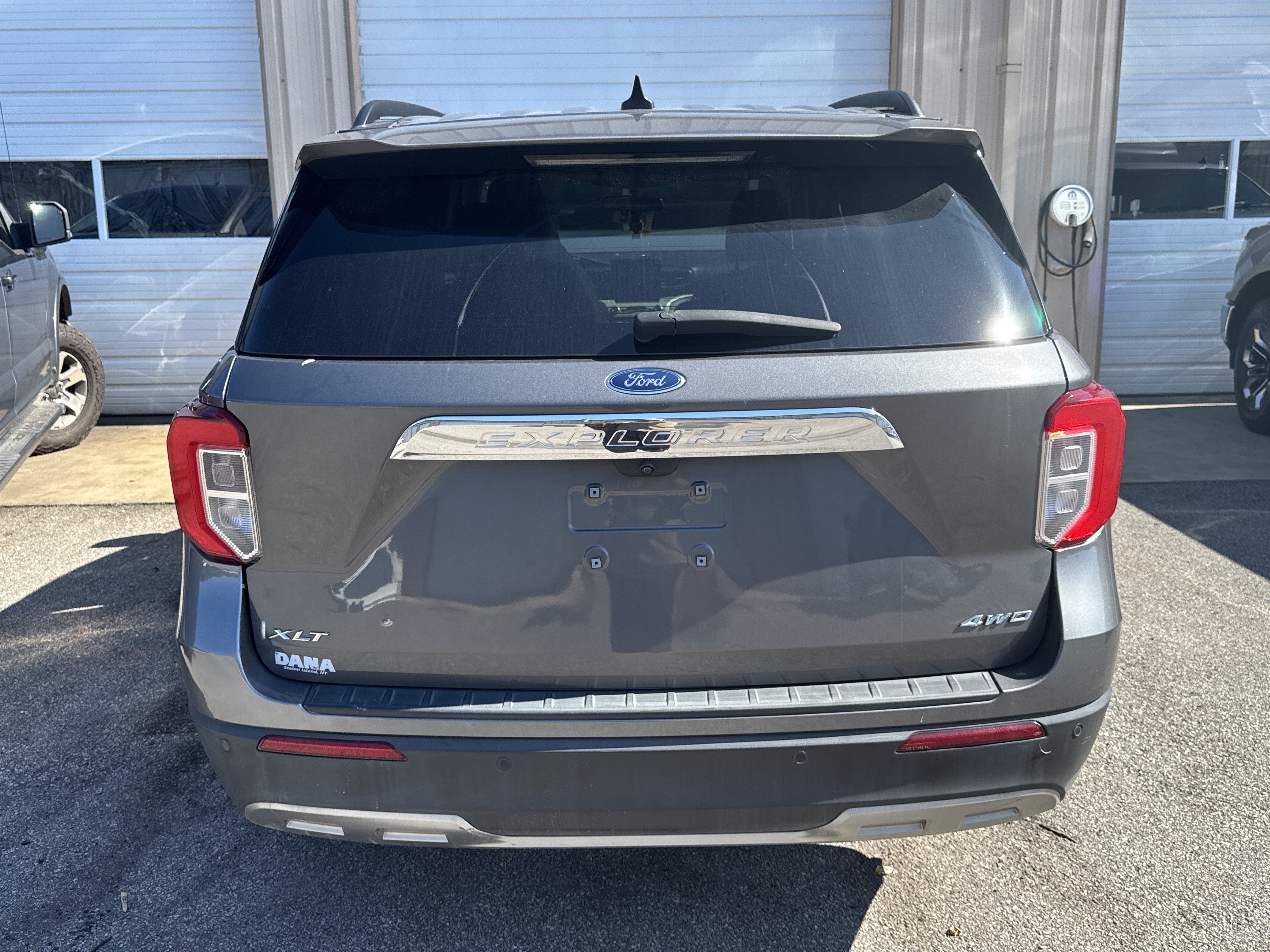 Used 2023 Ford Explorer XLT w/ Equipment Group 202A AWD/4WD image 5
