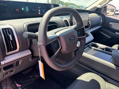 New 2026 Ford Expedition Active RWD image 15