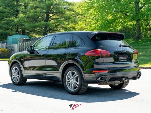 Used 2016 Porsche Cayenne Diesel AWD/4WD image 39