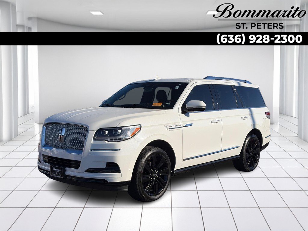 Used 2023 Lincoln Navigator Reserve AWD/4WD image 1