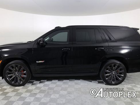 Used 2025 Cadillac Escalade V AWD/4WD image 8