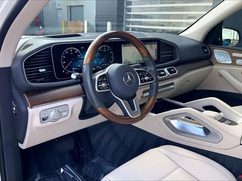 Used 2020 Mercedes-Benz GLS 450 4MATIC image 16