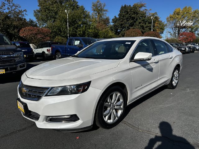 Used 2018 Chevrolet Impala LT w/ Sunroof and Spoiler Package FWD image 9