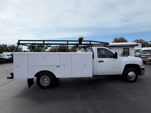 Used 2007 Chevrolet Silverado 3500 W/T w/ Provisions, Wrecker Package image 5