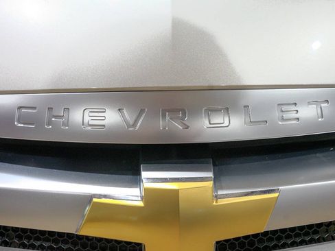 Used 2004 Chevrolet SSR w/ Preferred Equipment Group RWD image 17