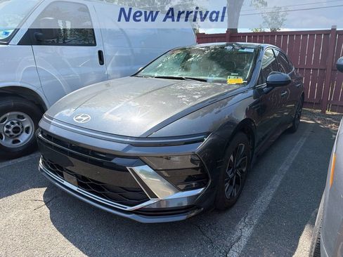 Used 2025 Hyundai Sonata SEL FWD image 1