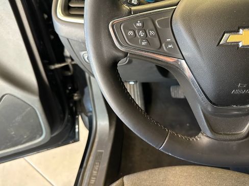 Used 2022 Chevrolet Equinox LT AWD/4WD image 11
