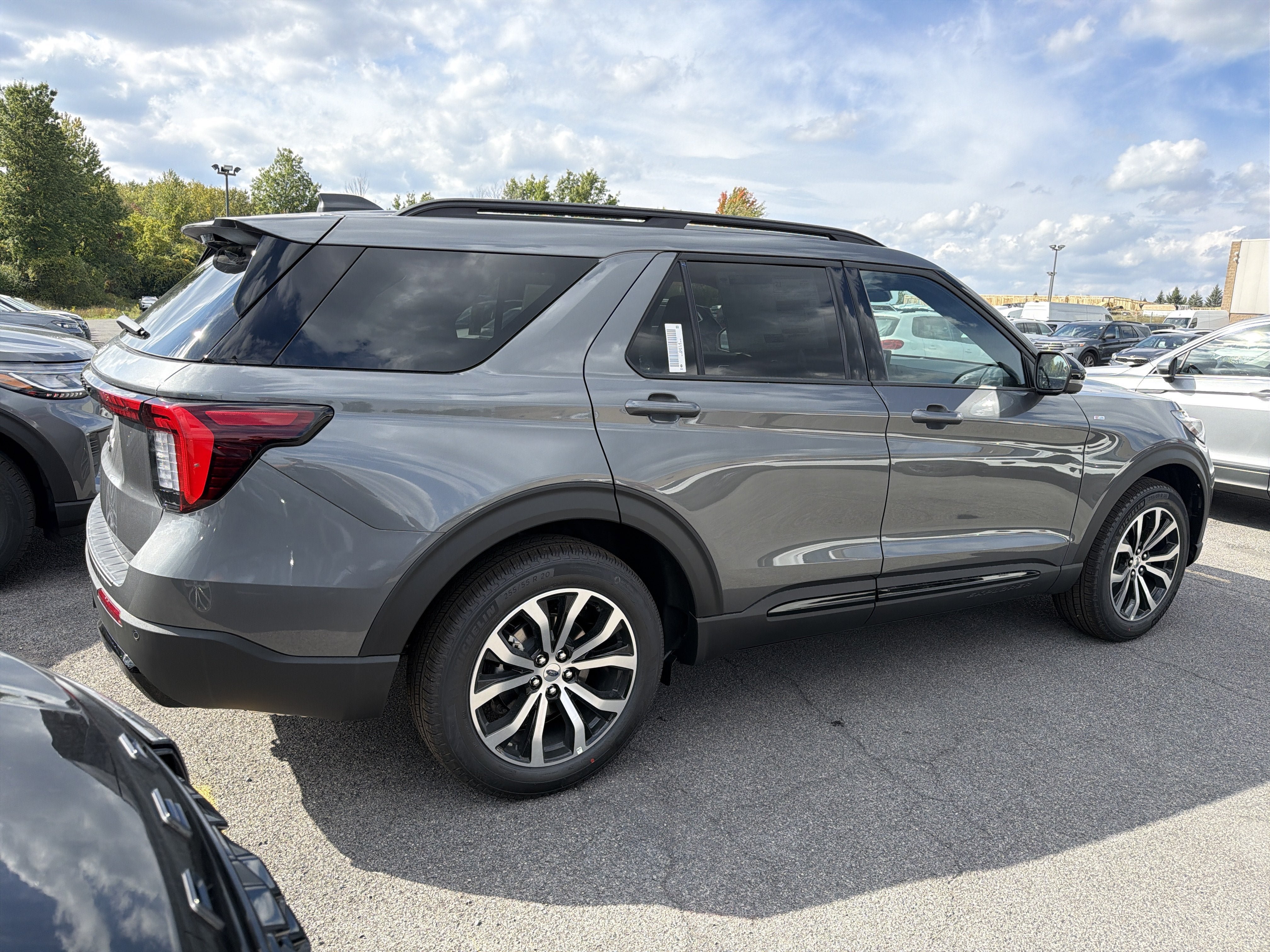 New 2027 Ford Explorer ST-Line AWD/4WD image 7