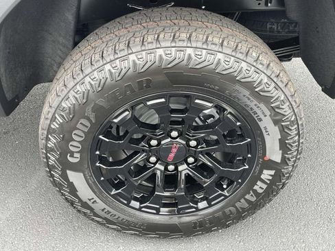 New 2026 GMC Canyon Elevation image 9