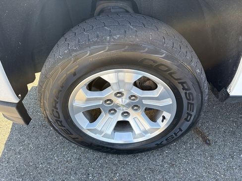 Used 2018 Chevrolet Silverado 1500 LT w/ All Star Edition image 17