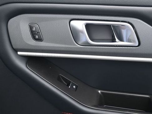 New 2026 Ford Explorer ST-Line AWD/4WD image 15