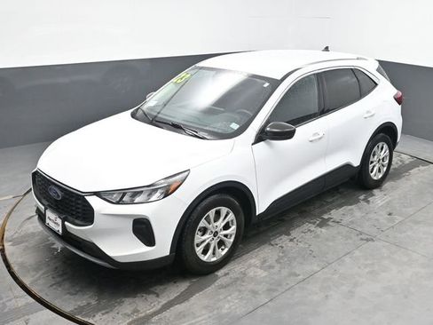Used 2023 Ford Escape Active w/ Tech Pack #1 FWD image 25