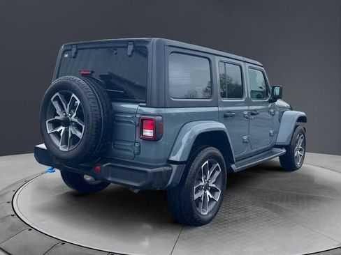 Used 2024 Jeep Wrangler Unlimited AWD/4WD image 5