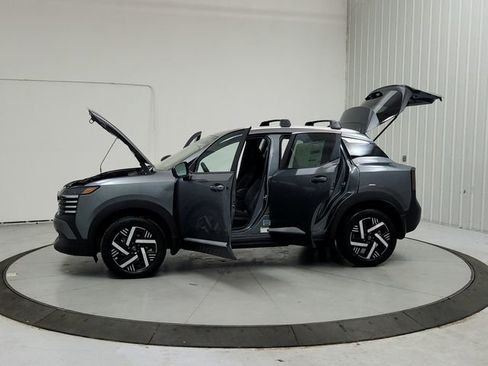 New 2026 Nissan Kicks SV w/ Cold Weather Package image 12