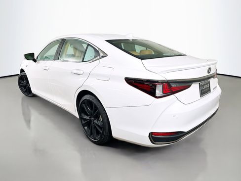 New 2025 Lexus ES 300h F Sport image 5