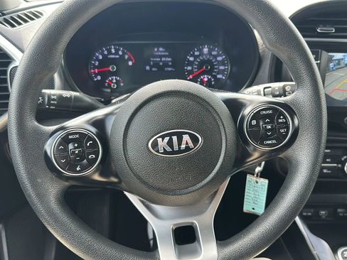 Used 2021 Kia Soul LX image 18