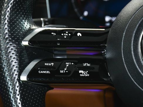 Used 2021 Mercedes-Benz E 450 4MATIC Coupe image 39