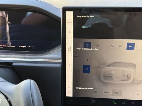 Used 2021 Tesla Model S Plaid image 17