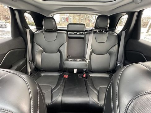 Used 2020 Jeep Cherokee Limited w/ Technology Group image 29