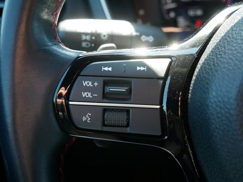 Certified 2025 Honda Pilot Black Edition image 31