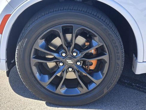Used 2023 Dodge Durango R/T w/ Hemi Orange Plus Package AWD/4WD image 9