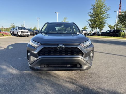 Used 2021 Toyota RAV4 XLE w/ Convenience Package AWD/4WD image 3